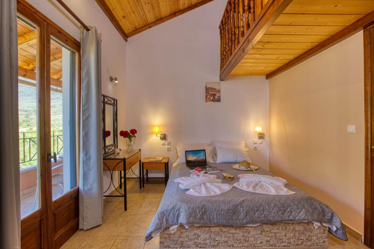 Appartement Christinas Lofts à Ágios Matthaíos Extérieur photo